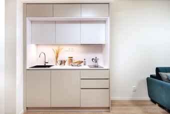 Nový moderný 1-izbový apartmán s možnosťou parkovania na pre - 5