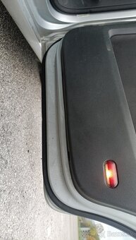 Rozpredám vw touran 2.0 tdi 100kw - 5