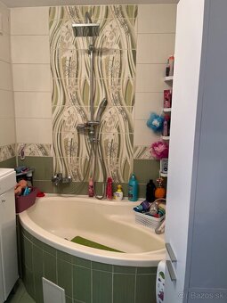 Rezervovaný 3 izbový byt s veľkou loggiou - 5