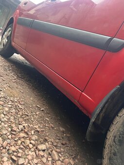 KIA RIO 1.4 benzín - 5