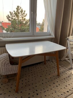 Jedálenský stôl - 5