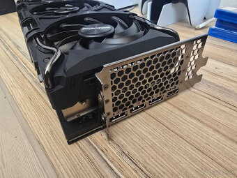 (REZERVOVANÉ) Gainward RTX 4090 Phantom GS - 5