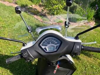 PREDAM SKUTER PIAGGIO LIBERTY 125 ABS - 5