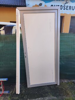 Predám hliníkové dvere šírka 90cm - 5