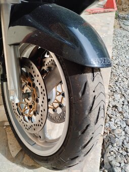 Suzuki GSX 750 F - 5
