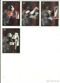 Hokejové karty-2022-23 Skybox Metal Universe-Flash the Glove - 5