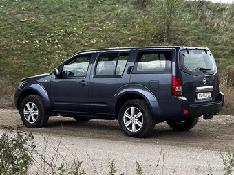 Nissan Pathfinder - 5