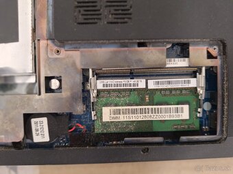 Predám nefunkčný notebook Lenovo B570e - 5