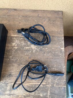 Xbox one X - 1000 GB + ovladač + 2x nová hra - 5