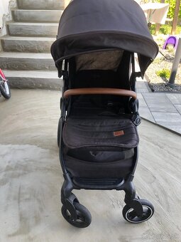 NA ODPAL Kinderkraft Grande Plus Black 2022 - 5