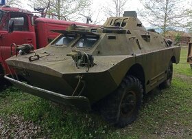 Predam plne pojazdné BRDM-2 je obojživelné obrnené vozidlo ; - 5