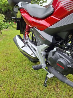 HONDA CB 125 F - 5