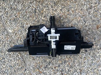 Audi A6 C7, radiaca jednotka MMI 3G, Display - 5