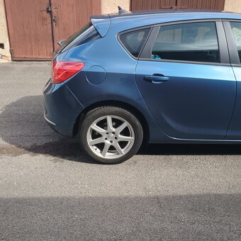 Opel Astra 1.4 turbo 103kw - 5