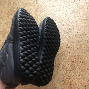 DIEVČENSKÉ-DÁMSKE ČIŽMY…v.35…NOVE - 5