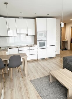 3i byt, Terasa pražského typu. - 5