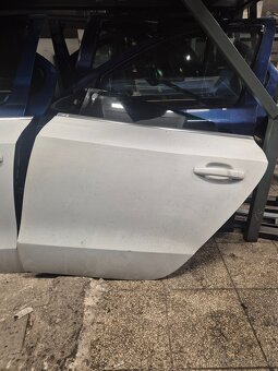 Predám ľavé dvere na Audi a4 b8.5 facelift - 5