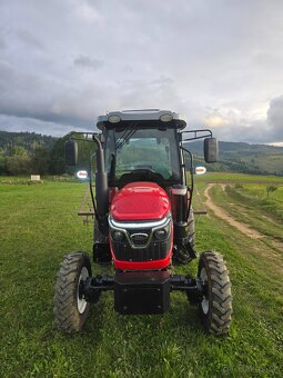 60-koňový traktor s klimatizovanou kabínou - 5