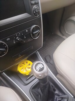 Predam Mercedes Benz - 5