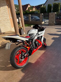 Predám Yamaha R1 - 5