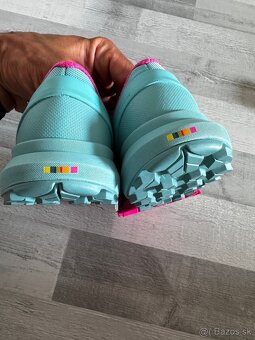 NOVÉ Dynafit Ultra 50 W UK 5 NOVÉ - 5