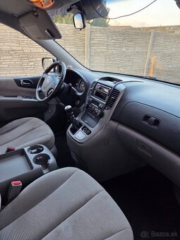 Kia Carnival benzín 2.7 V6 - 5