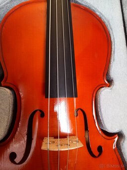 Predám skvelú nepoškodenú VIOLU,40 CM. - 5