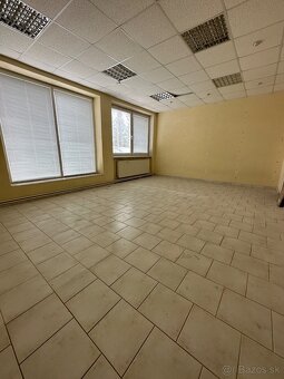 Budova s viacerými možnosťami využitia Moldava n/B - 5