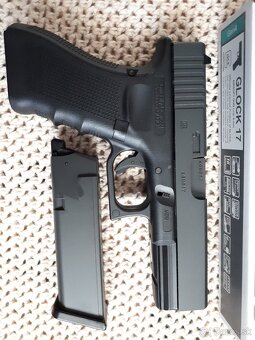 GLOCK 17 Gen4 Umarex REZERVÁCIA - 5