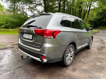 Mitsubishi Outlander 2.2 DI-D AT 4x4 2017 plna historia - 5