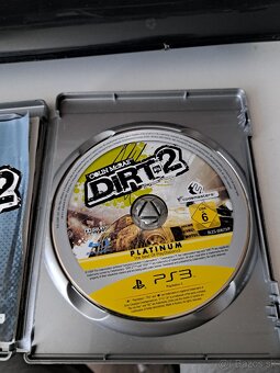 Predám playstation 3 + 2 ovládače + 3hry - 5
