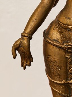Bronzová socha bodhisattvu Avalókitéšvary (Padmapáni) - 5