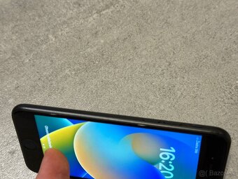 iPhone SE 2020 - 5