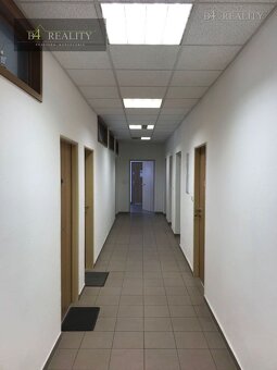 Kancelária na prenájom, 25 m2, Trenčín, ul. Gen. M.R.Štefáni - 5