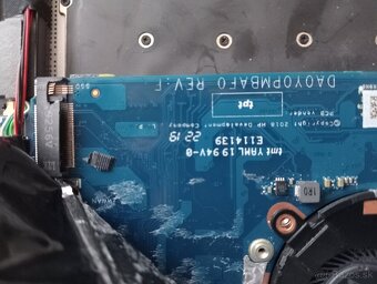 predám na diely/opravu HP ELITEBOOK x360 1030 g3 - 5