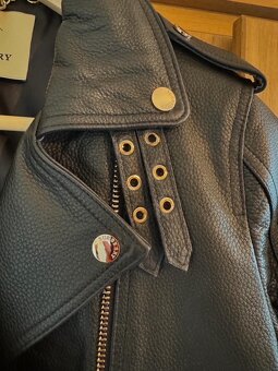 Predam uplne novy stylov kozak - Burberry - 5