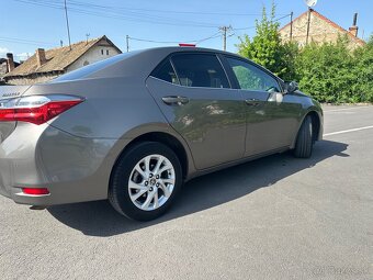 Toyota Corolla - 5