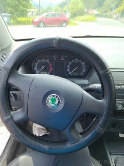 Predam skoda fabia 1.4.benzin rocnik 2001 - 5