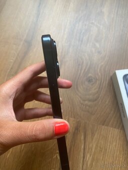 Predám IPhone 15 pro - 5
