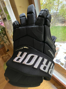 Predám hokejové rukavice Warrior, veľkosť 13' - 5