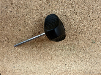 Predám strešný nosič Thule - 5