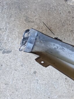 Pravý predný blatník Škoda Superb 3 - 5