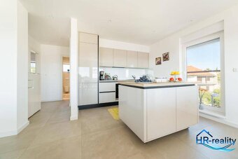 Vodice – kompletne zariadený penthouse, výhľad na more - 5