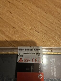 HyperX Predator RGB 8GB DDR4 2933 MHz CL15 - 5
