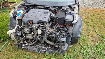 Rozpredam VW Golf 6 1.6 TDI 77KW - 5
