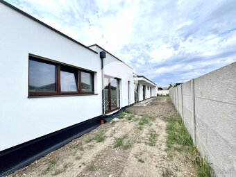 Reality KOMPLEX s.r.o. ponúka na PREDAJ 5 izbový rodinný dom - 5