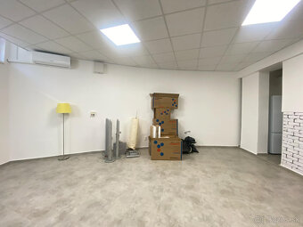 Na prenájom väčší obchodný priestor 230 m² v suteréne v širš - 5