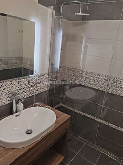 PRENÁJOM: VEĽKÝ 3 IZBOVÝ BYT S BALKÓNOM, CENTRUM - 5