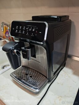 Espresso kavovar Philips LatteGo 3200 - 5