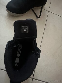 Nolan Prilba, bunda, topanky, navkeky, - 5